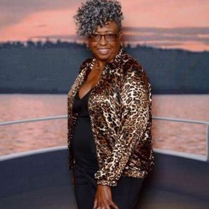 Meet your Posher, Ramona